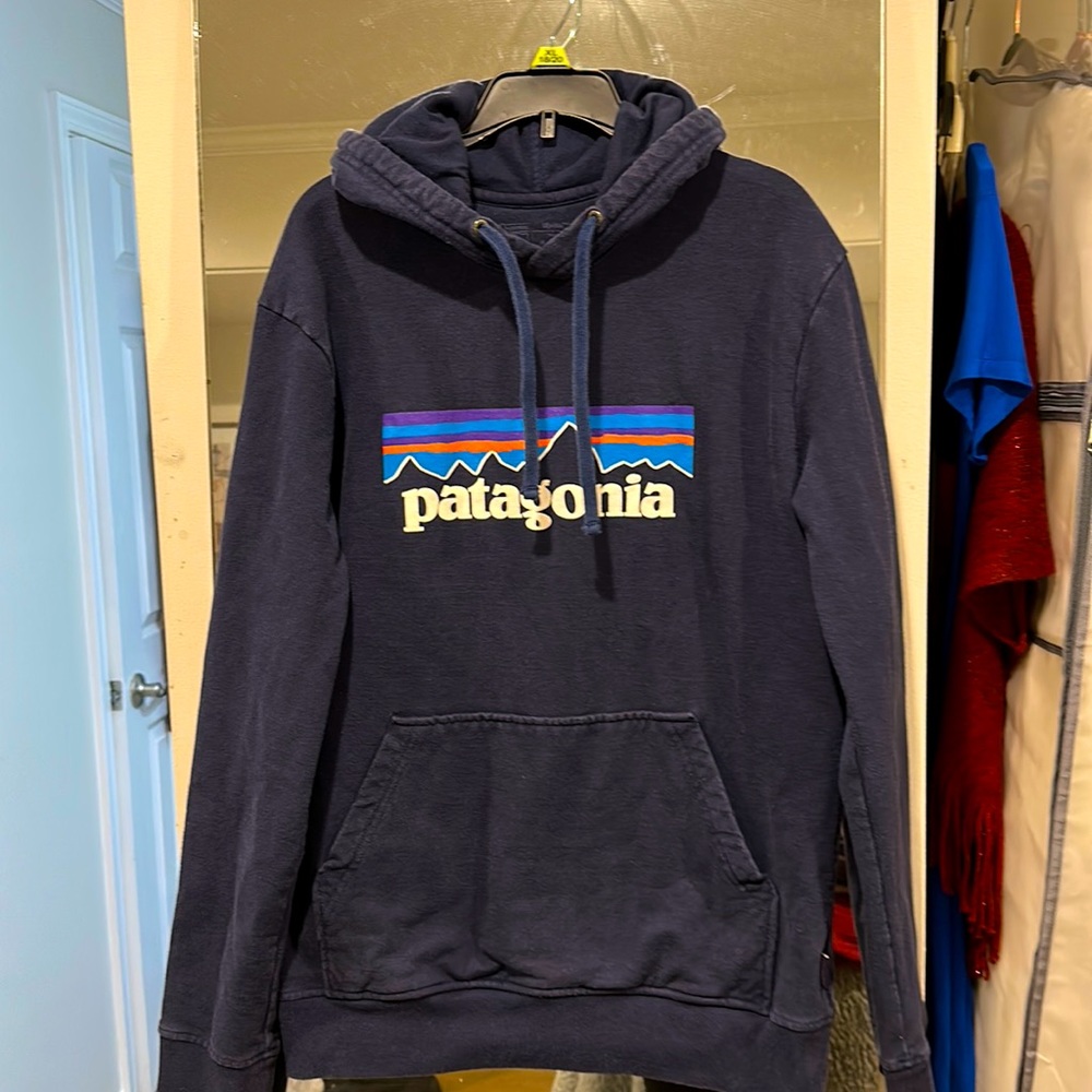 S regular fit - Navy Patagonia hoodie